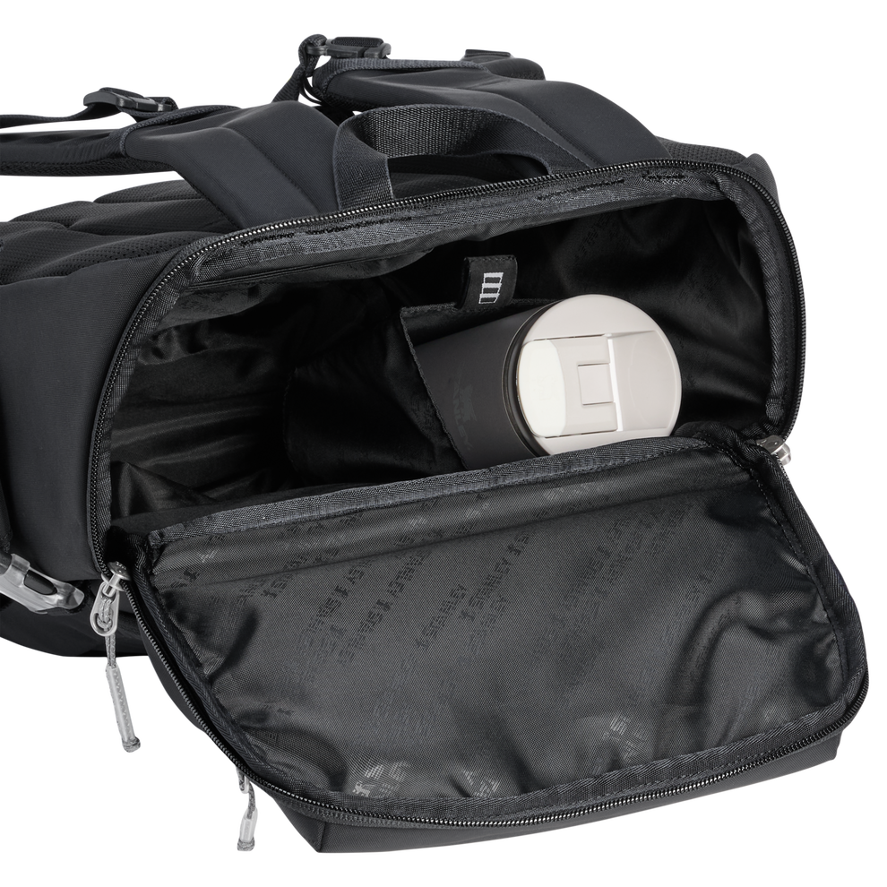 Stanley 1913 The Vitalize™ Backpack 30.9 QT in Black