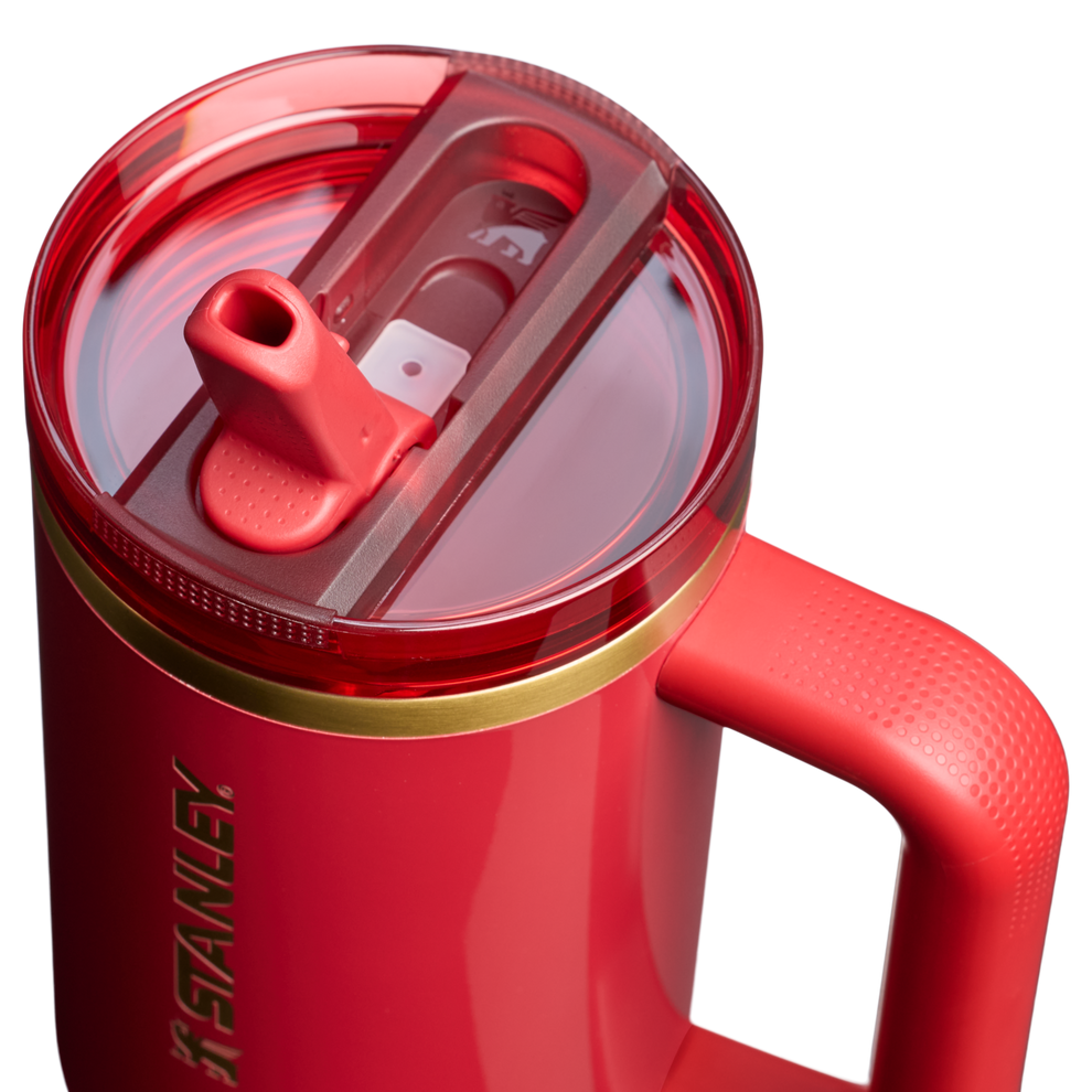 Stanley 1913 The Cheers & Cheer Quencher ProTour Flip Straw Tumbler 30 OZ in Holly Berry Gloss